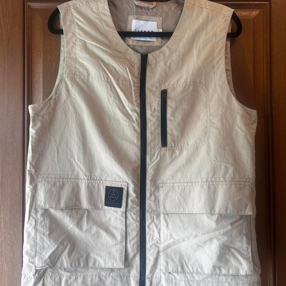 Men's TOPMAN small supply vest‎ NWOT